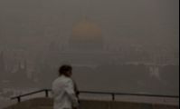 Израиль погрузился в пыльную бурю, пришедшую из Египта.