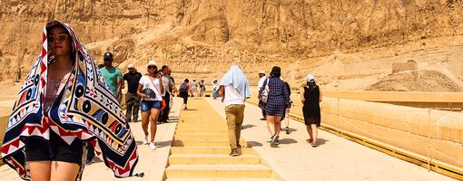 Туристы думают отложить отдых на курортах Египта до осени 
