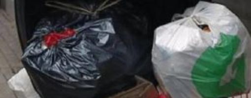 Египтянин по ошибке выбросил в мусор $26 тысяч