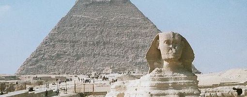 Египтянин погиб, упав с одной из пирамид в Гизе