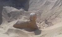 В Египте нашли "карликовую" статую сфинкса