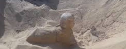 В Египте нашли "карликовую" статую сфинкса