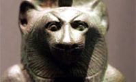 Богиня Бастет почитается до сих пор в Египте - кошки неприкосновенные в Египте