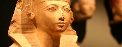 В Египте нашли тайник фараона Тутмоса II и артефакты