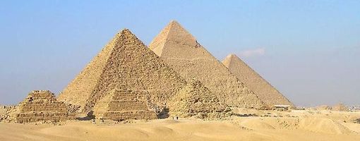 Две новые гробницы у подножия египетских пирамид открылись после реставрации