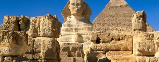 Древнеегипетский Сфинкс на плато Гиза под Каиром закрылся на реставрацию