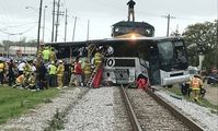 В Египте при столкновении товарного поезда с автобусом погибли четыре человека