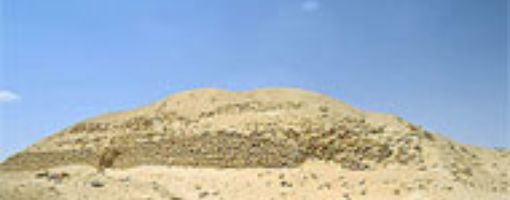 Слоеная круглая пирамида фараона Хаба в Завиет-эль-Эриане
